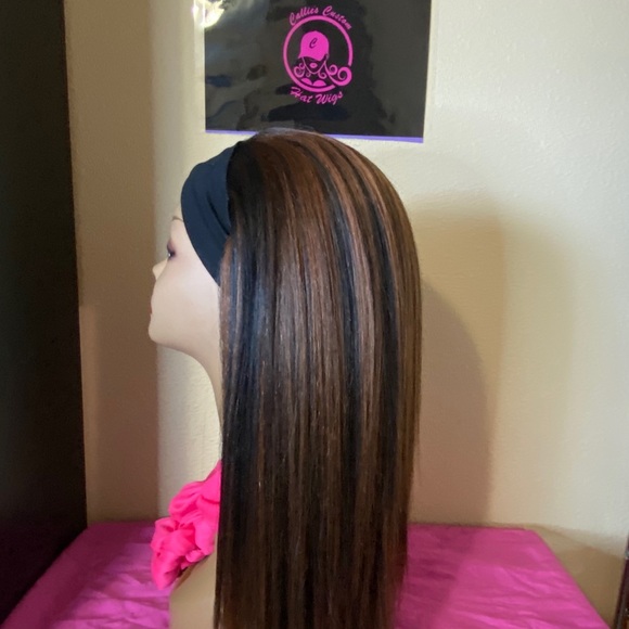 Callie’s custom headband wig - Picture 6 of 9